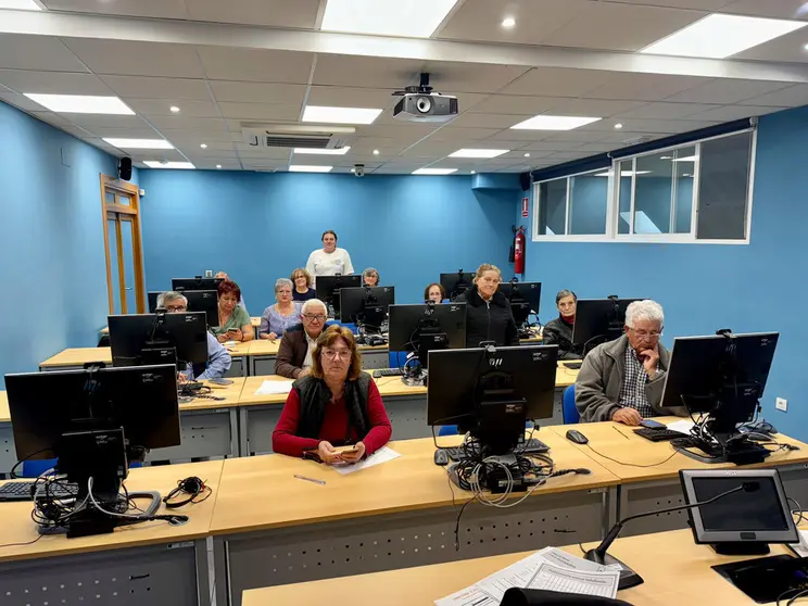 241001Curso Dixitalizacion de Maiores Ver&iacute;n
