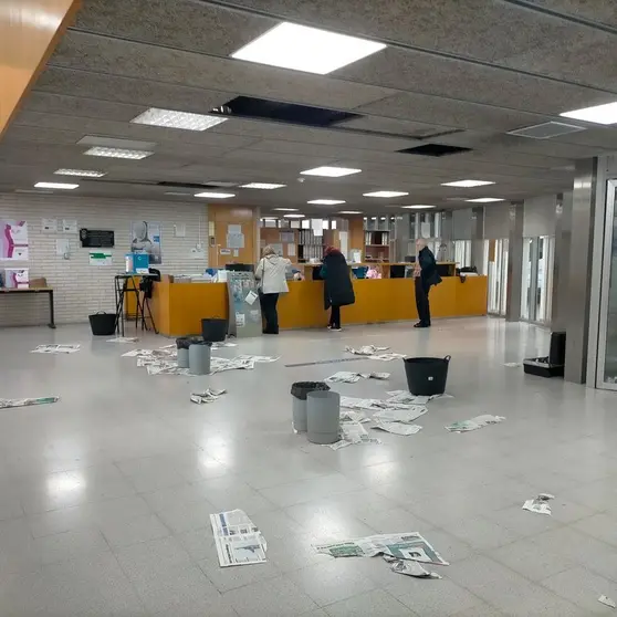 20241009 Centro de salud de Ver&iacute;n inundado, goteras terraza (1)