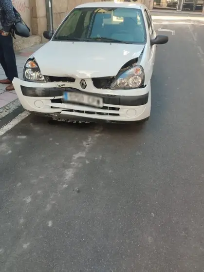20241111 accidente circulaci&oacute;n r&uacute;a elle ver&iacute;n, entra por direcci&oacute;n prohibida01