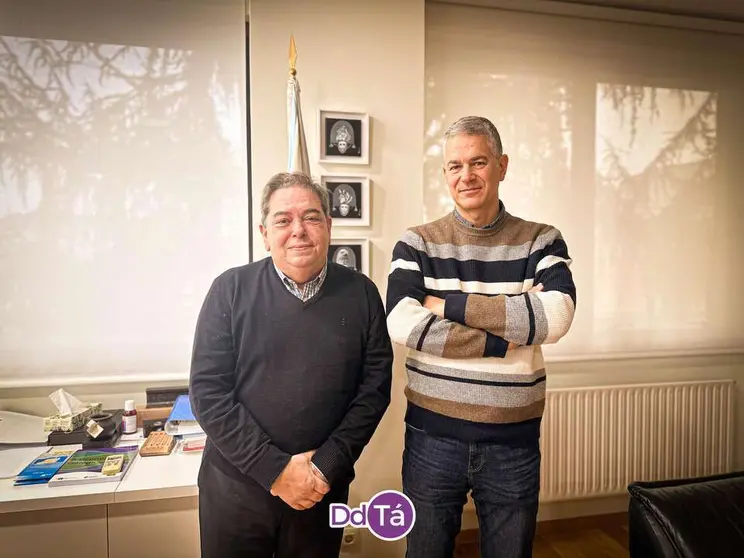 20241230 Gerardo Seoane, alcalde de Ver&iacute;n, e Carlos Neira Cortizas, secretario concello Ver&iacute;n