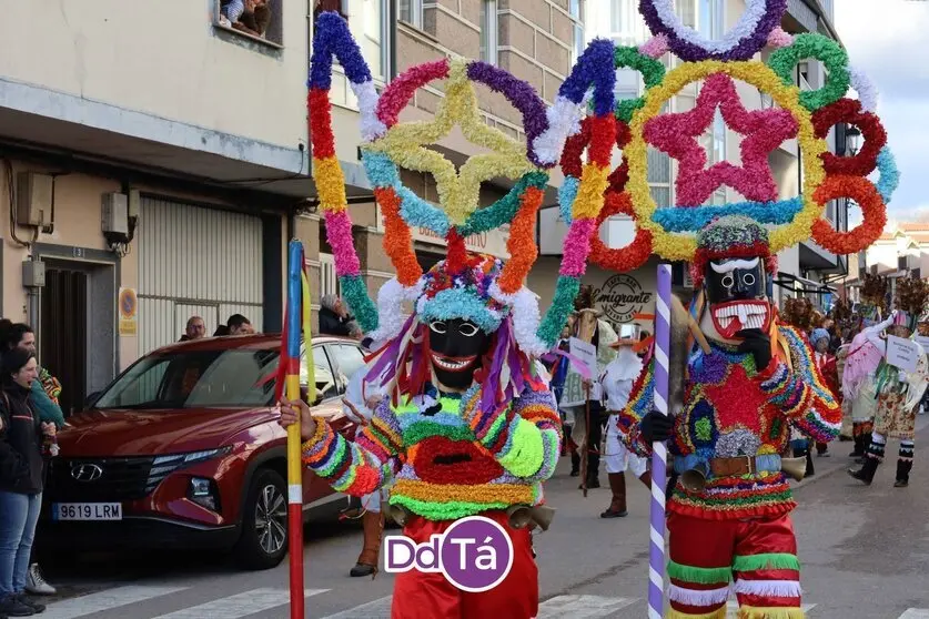 Boteiros de Viana do Bolo en el desfile de 2023.