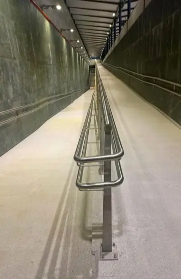A las personas mayores les cuesta recorrer la extensa rampa dise&ntilde;ada.
