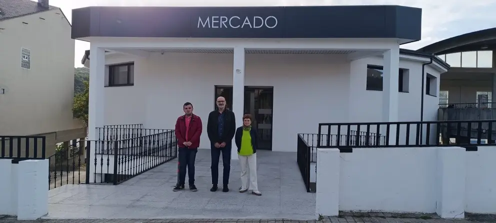 20250527 BNG Parlamento, praza abastos Viana do Bolo, secundino fern&aacute;ndez