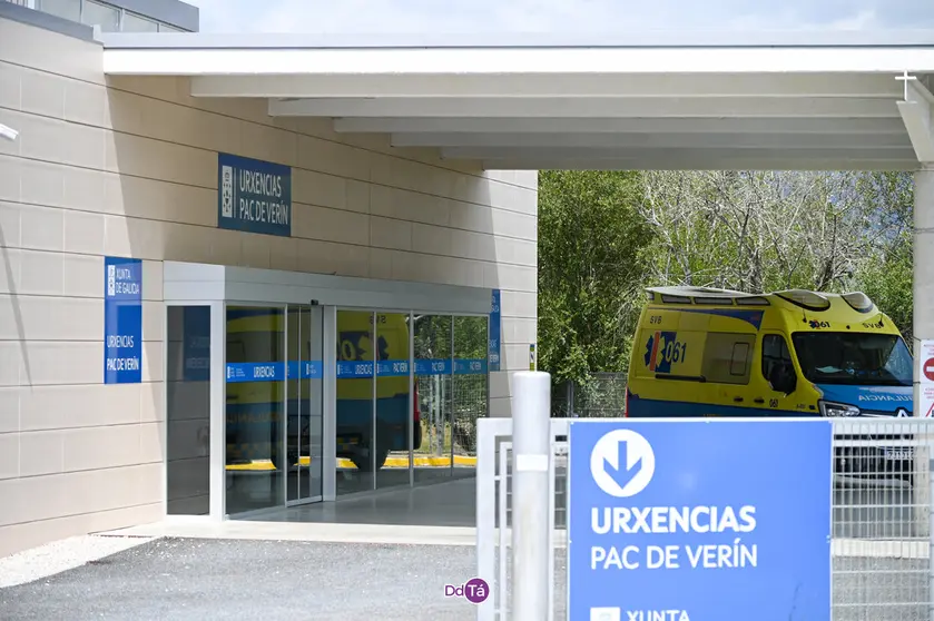 El agresor fue trasladado a Urgencias, donde acab&oacute; detenido. | FOTO: Noelia Caseiro.