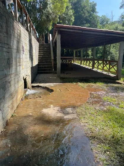 20250727 Regueiro Seco Laza, &aacute;rea recreativa rural, inundada
