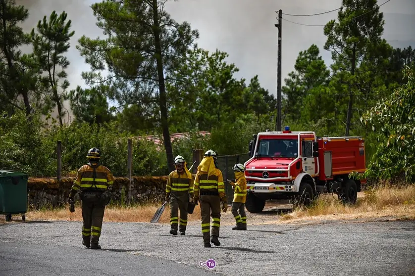 Incendio O&iacute;mbra, IFAGranxaO&iacute;mbra, a granxa, as chas, brigadistas 02