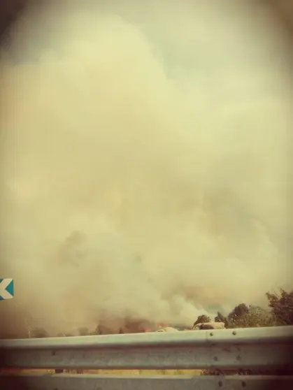 20250812 Incendio A Mezquita, imagen desde la autopista A52, humo