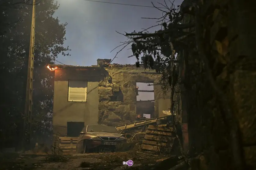 20250813 IFAGranxaO&iacute;mbra, Incendio Monterrei, A Caridade, casas calcinadas (3)