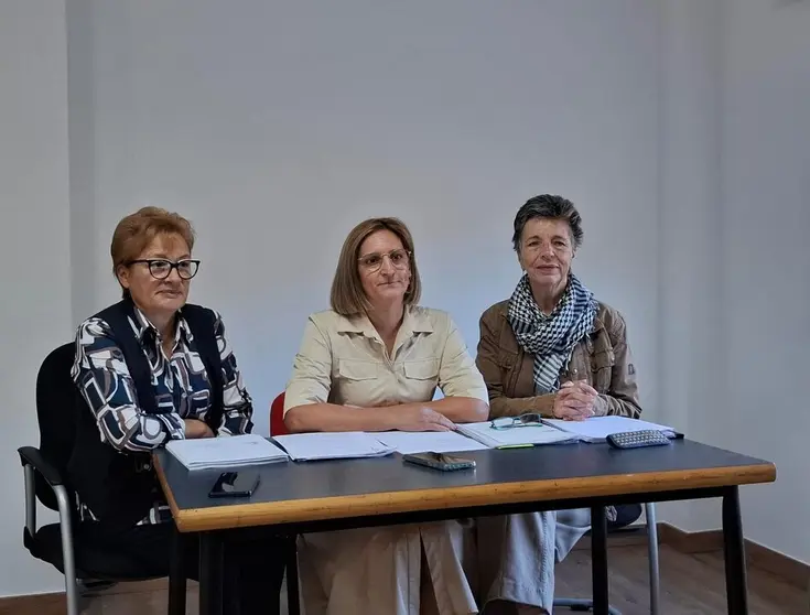 Elisa Arratibel, Eva P&eacute;rez Gamote y Marina Lovelace, conselleiras y alcaldesa de Vilardev&oacute;s.