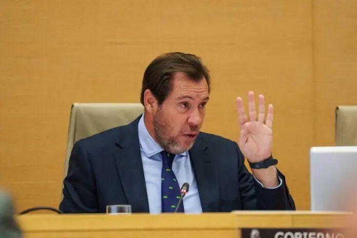 04/09/2025 El ministro de Transportes y Movilidad Sostenible, &Oacute;scar Puente, comparece, a petici&oacute;n propia, en la Comisi&oacute;n de Transportes y Movilidad Sostenible, en el Congreso de los Diputados, a 4 de septiembre de 2025, en Madrid (Espa&ntilde;a). Durante la comparecencia, ha informado de las &uacute;ltimas novedades del sistema ferroviario tras un verano de varias incidencias en los servicios de alta velocidad por los incendios o incidencias t&eacute;cnicas en el material rodante.
ECONOMIA 
Matias Chiofalo - Europa Press