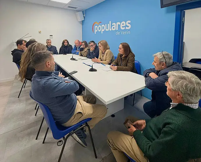 Imagen de la reuni&oacute;n en la que se crearon las nuevas &aacute;reas del PP local.