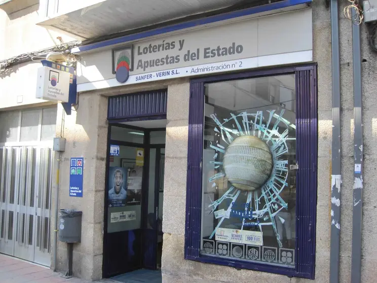Administraci&oacute;n de loter&iacute;as n&uacute;mero 2 de Ver&iacute;n, en la avenida de Portugal.