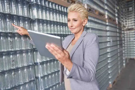 Programas de facturaci&oacute;n para pymes junto a sistemas de gesti&oacute;n de almac&eacute;n modernos