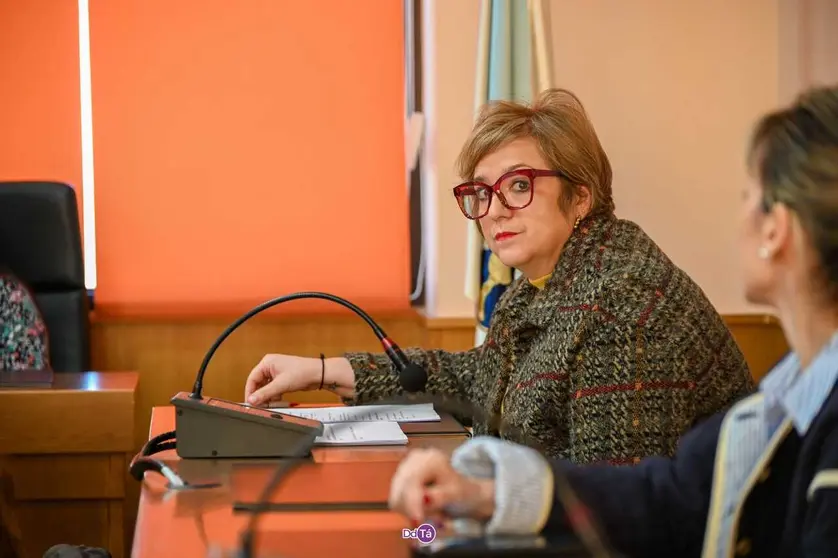 Sonia Arias Pereira ejerci&oacute; de portavoz accidental del Partido Popular, por incomparecencia de Lara Da Silva. | FOTO: Noelia Caseiro.
