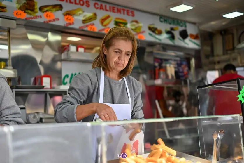 El sector servicios concentra el 88,3% del empleo femenino en Ver&iacute;n, consolid&aacute;ndose como el principal motor de ocupaci&oacute;n para las residentes de la villa.