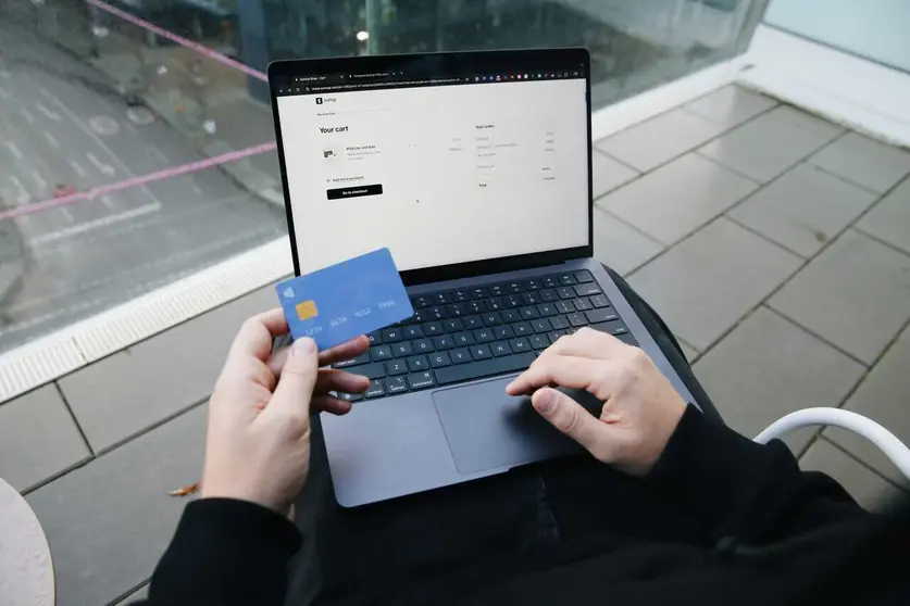 M&eacute;todos de pago digitales y privacidad: c&oacute;mo elegir opciones seguras en el ocio online