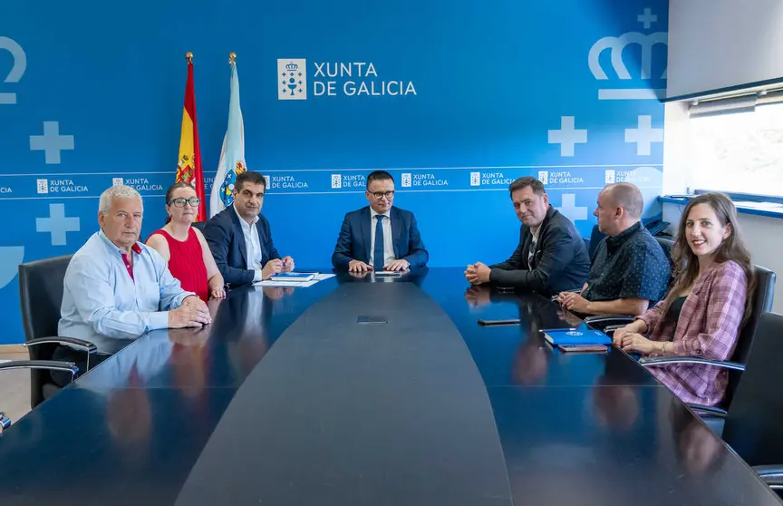O conselleiro Jos&eacute; Gonz&aacute;lez e o director xeral Gabriel Al&eacute;n presentaron as campa&ntilde;as extraordinarias dos CCA.