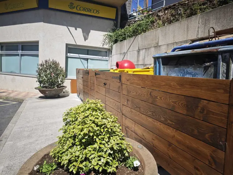Las nuevas estructuras mejoran la imagen urbana y protegen los contenedores.