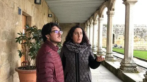 Iv&aacute;n Olmos e Carmen Sola, no castelo de Monterrei.