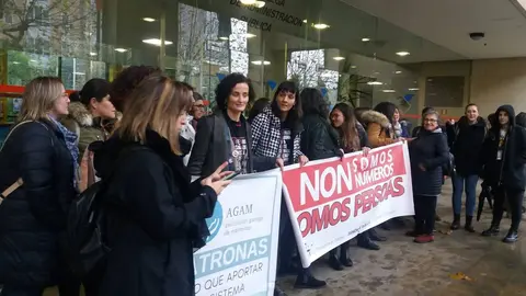 Concentraci&oacute;n na EGAP, en Santiago de Compostela, da Asociaci&oacute;n Galega de Matronas
