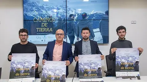 Andr&eacute;s Gonzalo, Manuel Baltar, Jos&eacute; Antonio Quintas e Nacho Sola, na presentaci&oacute;n de "Caminos de Tierra".