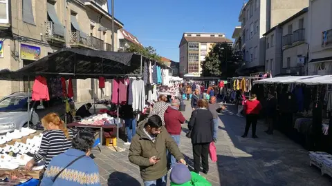 Non haber&aacute; postos na praza, s&oacute; na Alameda, e deber&aacute;n respectarse as distancias de seguridade. | FOTO: Xos&eacute; Lois Colmener.