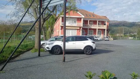 Residencia Val de Monterrei, donde el domingo se realizaron las pruebas a sus usuarios y personal. | FOTO: Xos&eacute; Lois Colmenero.