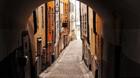 302