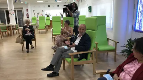 Pancho Casal, candidato &aacute; presidencia da Xunta de Galicia por Marea Galeguista, en Raiola, o centro de d&iacute;a de Ver&iacute;n.