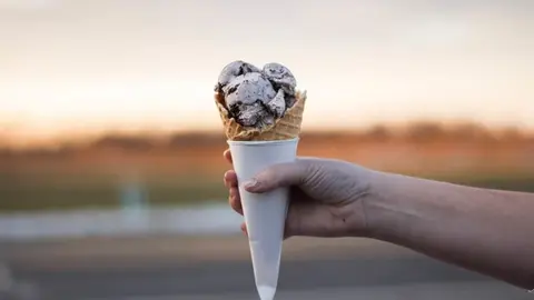  Rico, f&aacute;cil y artesanal: &iquest;C&oacute;mo hacer un helado de stracciatella? 
