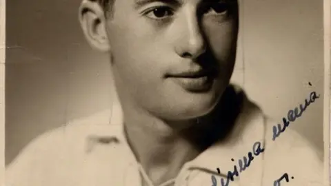 Avelino Chaves, nunha imaxe de arquivo pertencente ao seu &aacute;lbum persoal.