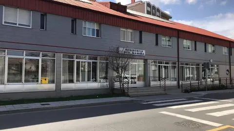 Residencia Santa Mari&ntilde;a, na r&uacute;a Ladeira de Xinzo de Limia. | FOTO: Mar&iacute;a Rodr&iacute;guez.