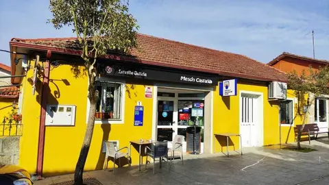 En los bares del municipio ser&aacute; hoy el &uacute;ltimo d&iacute;a en el que se podr&aacute; tomar una cerveza, hasta nuevo nivel. | FOTO: M. Ceballos.