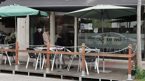 El bar Laluma, en Irm&aacute;ns Moreno, ser&aacute; uno de los beneficiados por la medida. | FOTO: Xos&eacute; Lois Colmenero.