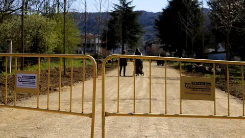 En Fontenova, su bulevar ya est&aacute; siendo muy frecuentado por viandantes y ciclistas. | FOTO: Mar&iacute;a Rodr&iacute;guez.