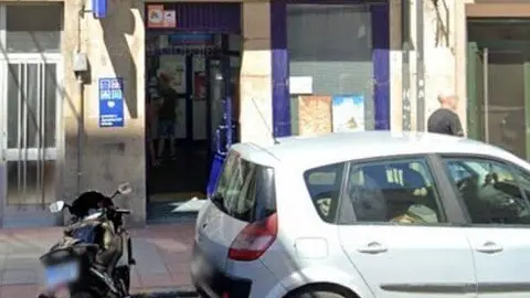 Administraci&oacute;n n&uacute;mero 2 de loter&iacute;as, en la avenida de Portugal de Ver&iacute;n.