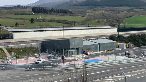 Estaci&oacute;n "Porta de Galicia", en A Gudi&ntilde;a. | FOTO: J. M. L.