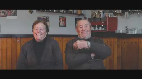 Ri&oacute;s-Rub&eacute;n Ri&oacute;s-Arrieiros somos-Marina e Eladio