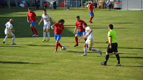 El &aacute;rbitro vigu&eacute;s fue, en Arnoia, el n&uacute;mero trece de los locales.