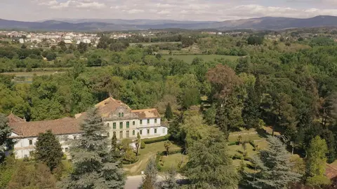 Vista a&eacute;rea del balneario de Cabreiro&aacute;.
