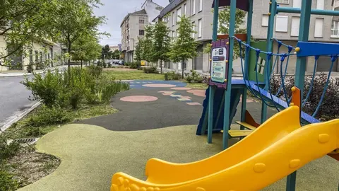 210521 PARQUE INFANTIL RUA SAN FELIX_CAUCHO CONTINUO_1 (FILEminimizer)