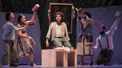 Actuaci&oacute;n de Sarabela Teatro.
