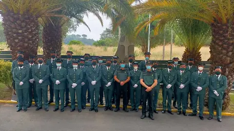Los 25 agentes alumnos de la Guardia Civil, este lunes en la Comandancia provincia. | FOTO: Cedida.