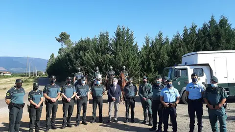 Gonz&aacute;lez Afonso cos efectivos da Garda Civil e da GNR destinados ao dispositivo de reforzo da seguridade correspondente &aacute; Operaci&oacute;n Ver&aacute;n, ao Plan do Xacobeo e &aacute; Prevenci&oacute;n de Incendios.