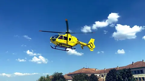 Helic&oacute;ptero del 061 que se desplaz&oacute; hasta O&iacute;mbra.