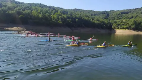 Regata celebrada en Viana. | FOTO : cedida.