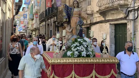 Procesi&oacute;n en Ver&iacute;n da Virxe Mar&iacute;a no d&iacute;a que se celebra a s&uacute;a Asunci&oacute;n. | FOTO: M. D.