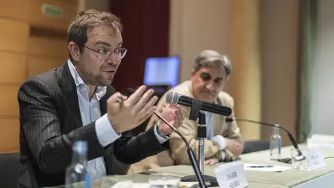 O escritor Javier Sierra nas xornadas de Novela Hist&oacute;rica, na Biblioteca de Ver&iacute;n.
