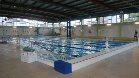 O interior da piscina climatizada de Ver&iacute;n.
