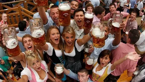 Celebraci&oacute;n en una de las jornadas del Oktoberfest alem&aacute;n.